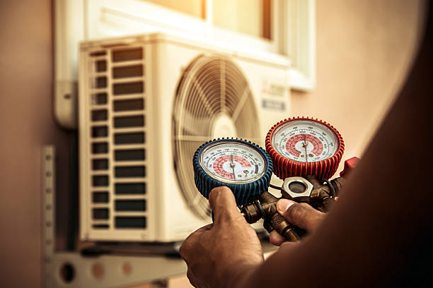 Professional Hvac technician working in Olney, MD